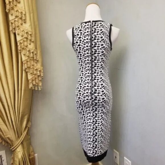 NWT Robbi & Nikki animal printed sweater dress size S Petite (310) - Picture 4 of 6